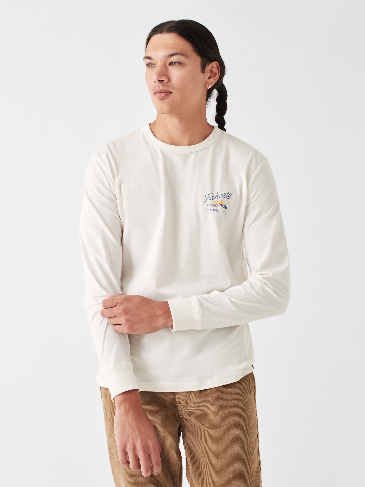 Graphic Long-Sleeve Desert Tee - White Wall