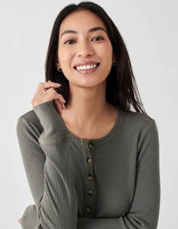Legend™ Rib Gila Henley - Olive Plains
